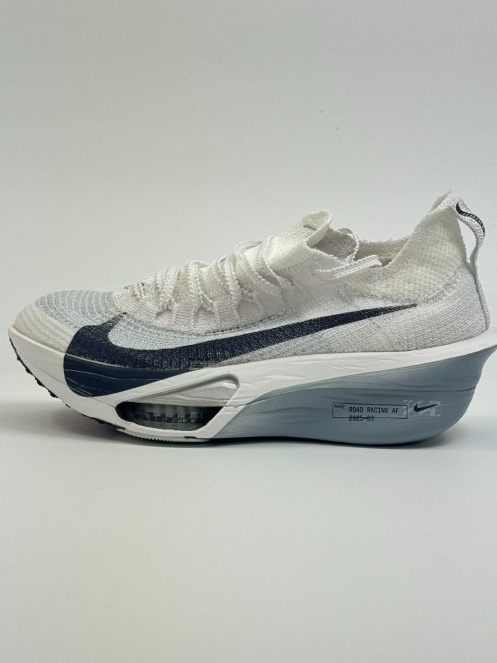 Nike Air Zoom Alphafly NEXT% 3 'Gridiron' FD8311-101 Running size 6 M / 7.5 W - Picture 4 of 7